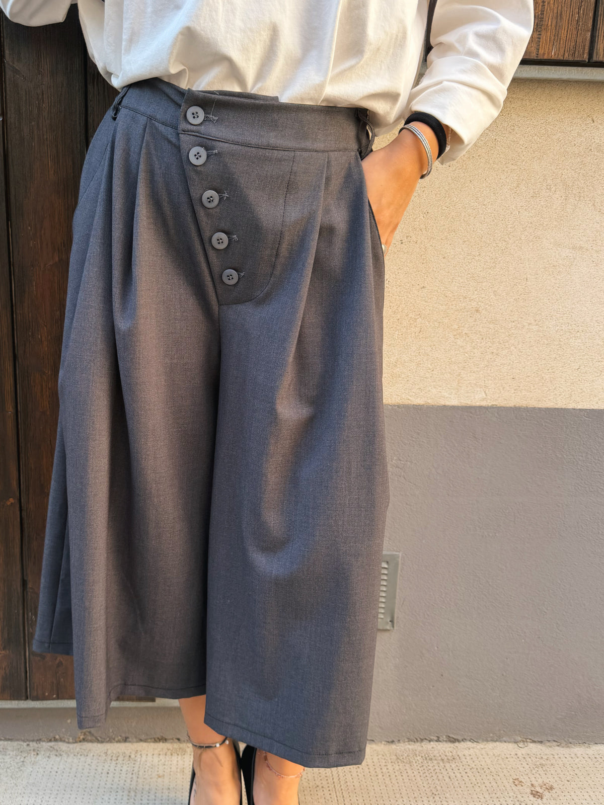 PANTALONE OFFICE CORTO
